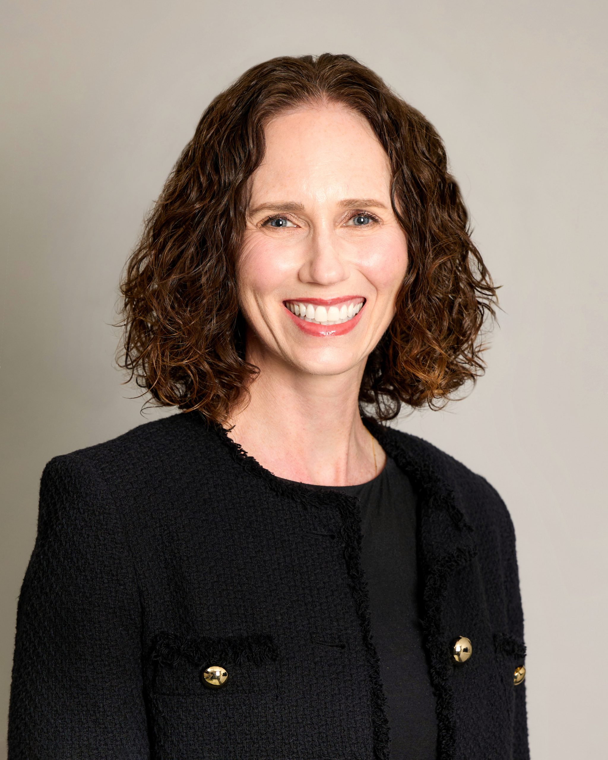 member - Lindsey Sands